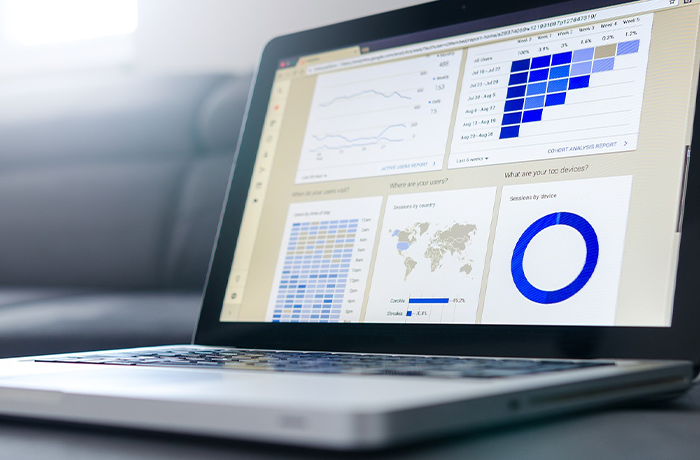 imagen decorativa: gráficas en un monitor